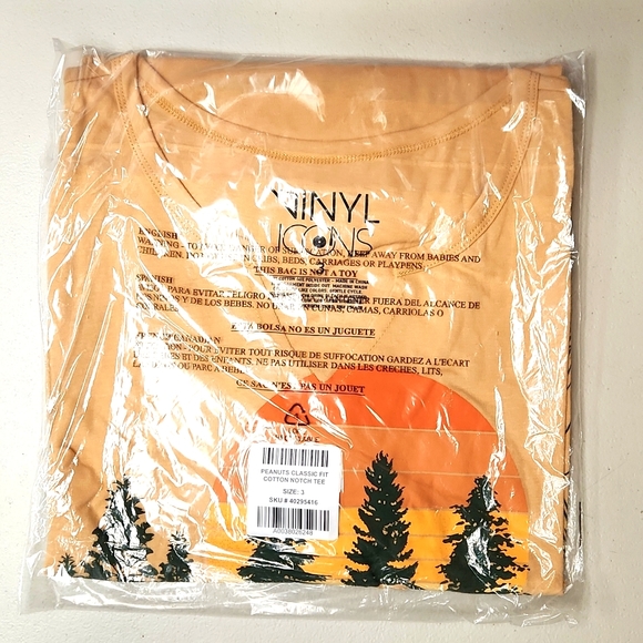 ❤️NWT VINTAGE TORRID TEE - PEANUTS SNOOPY WOODSTOCK TAKE A HIKE NOTCH PLUS SIZE - Picture 8 of 13